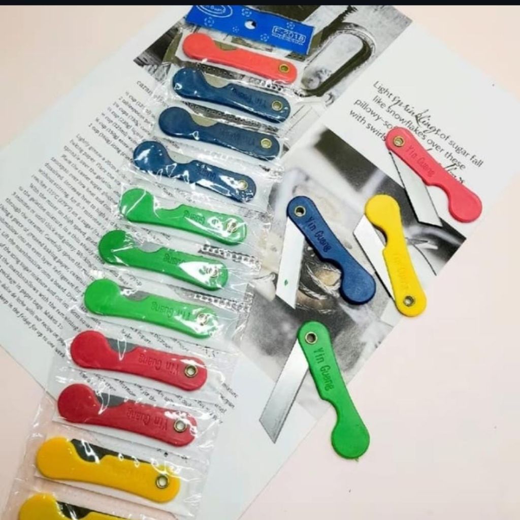 

Cutter mini lucu