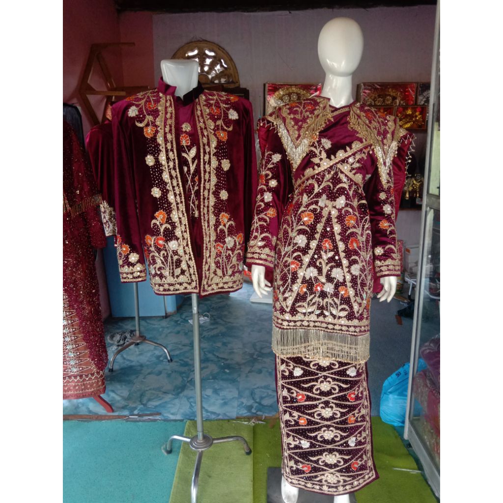 Baju Pengantin Adat Minang Padang