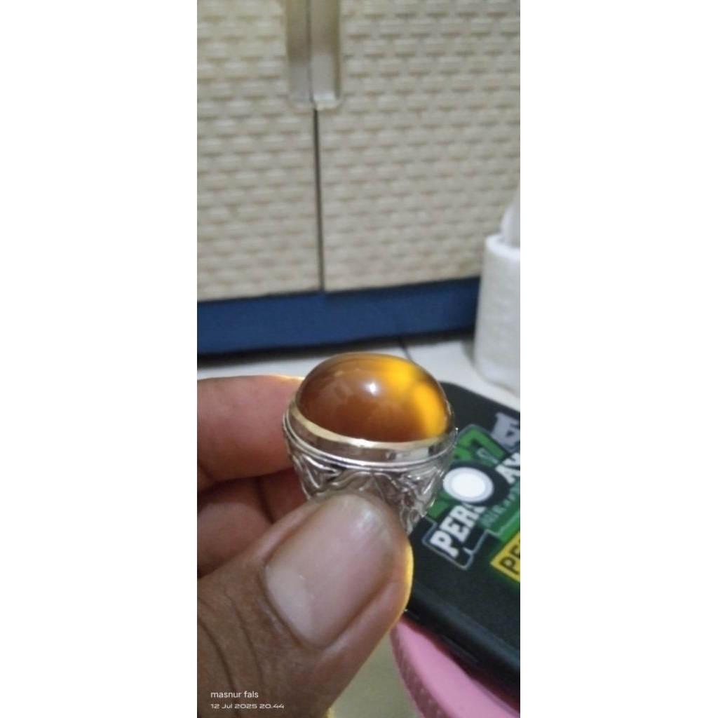 CINCIN NUKLEUS ALAS MERAH GIWANG CAT EYE LANGKA