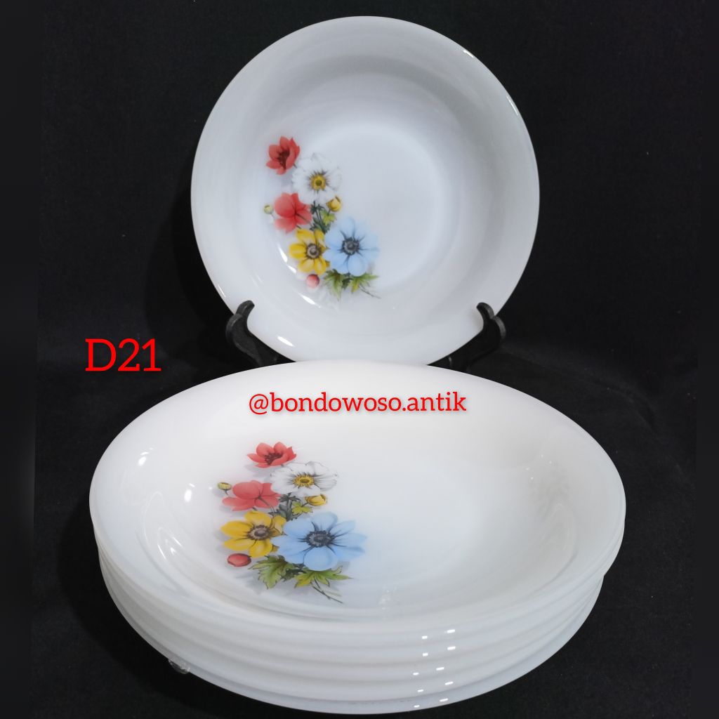 Piring lawas Arcopal France d21