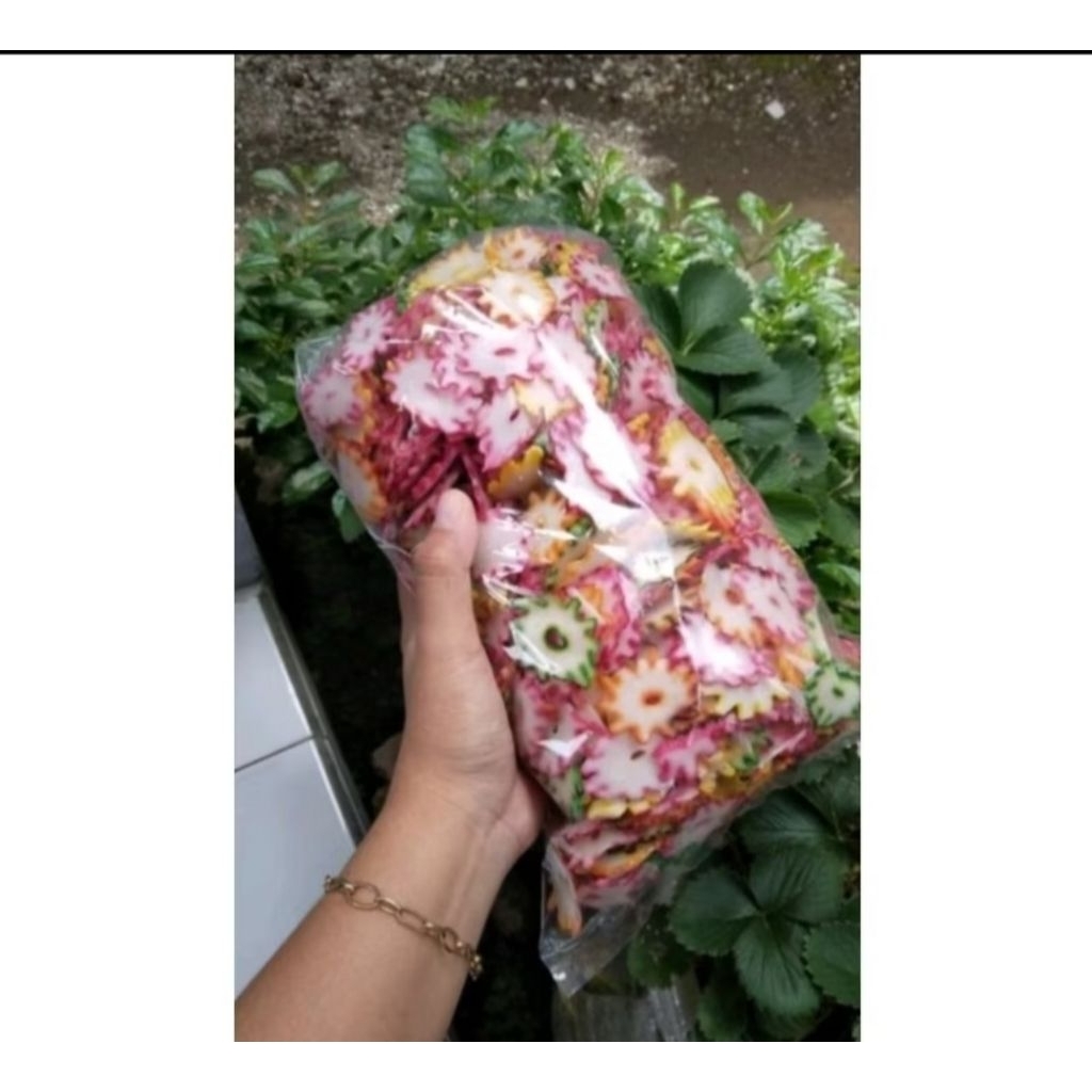 

(500gram) kerupuk bintang/tersanjung/seblak