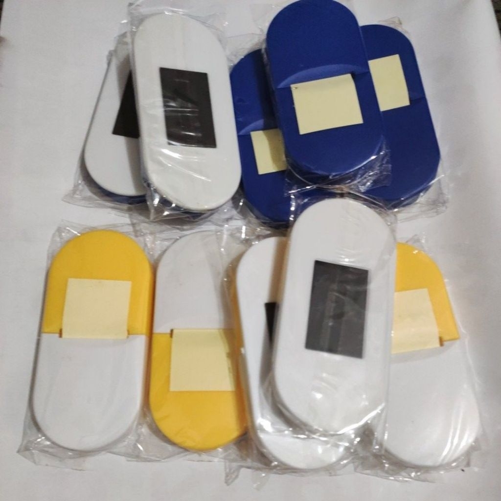 

sticky mini magnet memo pad