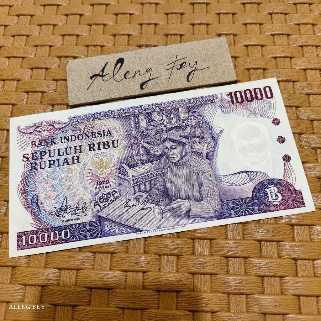 uang kuno 10.000 Rupiah gamelan 1979