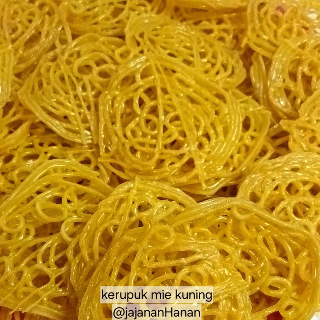 

KERUPUK MENTAH KERUPUK SEBLAK KERUPUK MIEKUNING