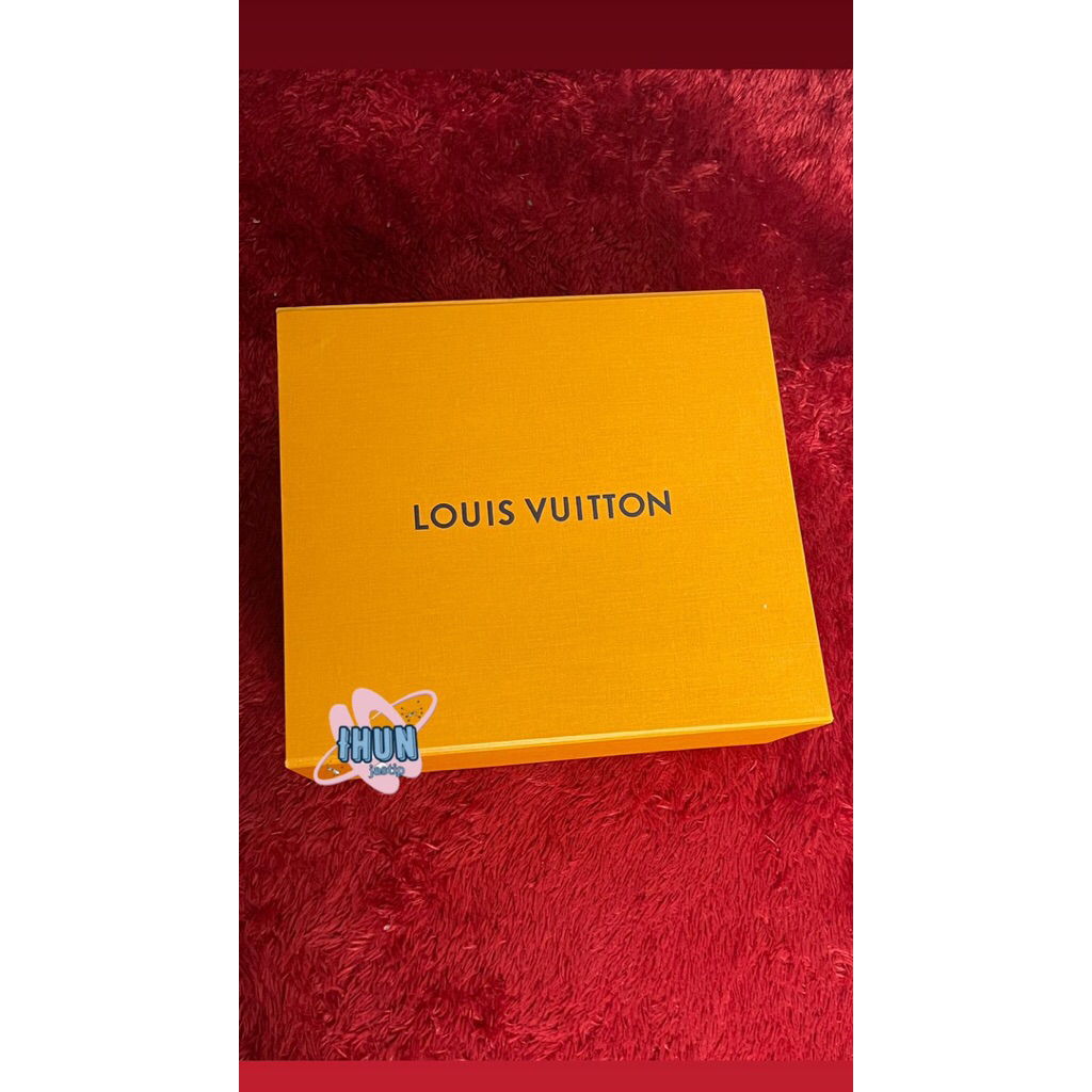 

ORI box louis vuitton large (tanpa pembelian) size 40,5 x 29 x 15cm
