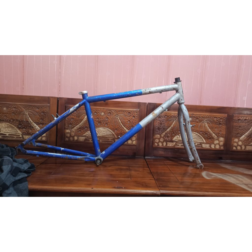 Frame Polygon bekas