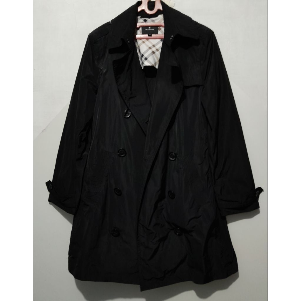 coat hitam wanita