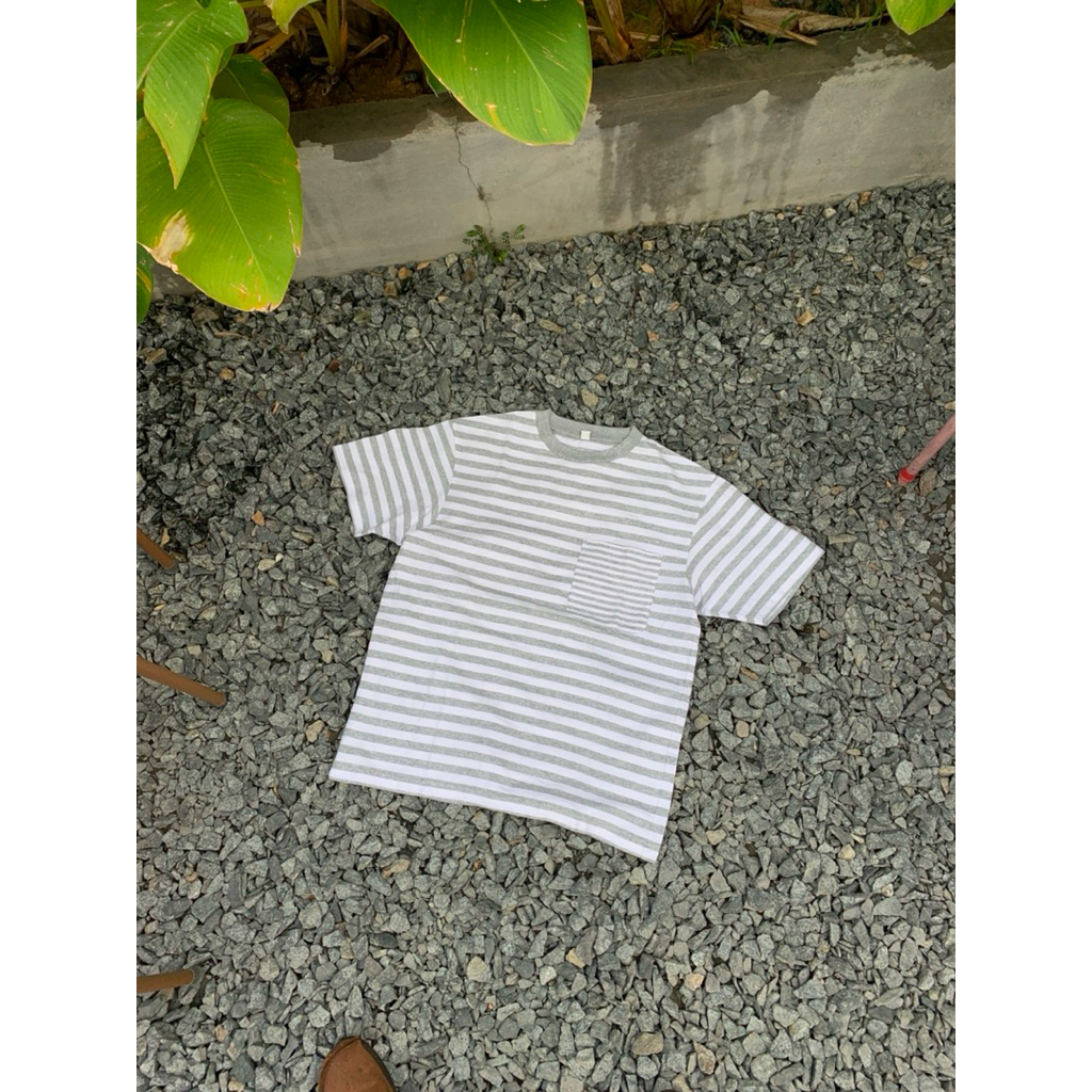 UNIQLO STRIPE POCKET TEE SECOND