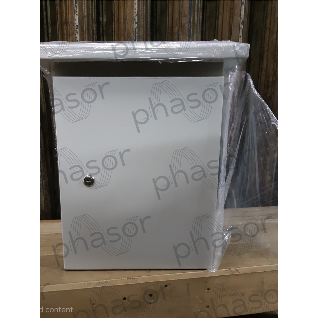 Box Panel Outdoor 30x40 / Box Panel Topi 30x40x20