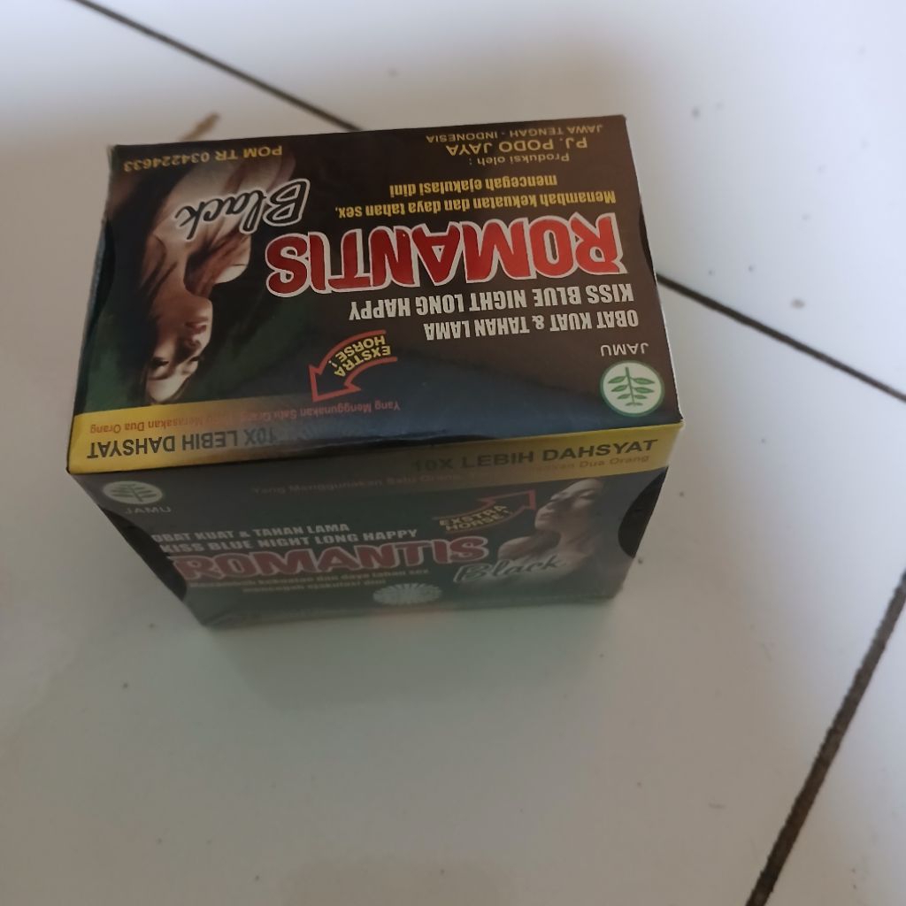 Romantis[blek]]kapsul>>