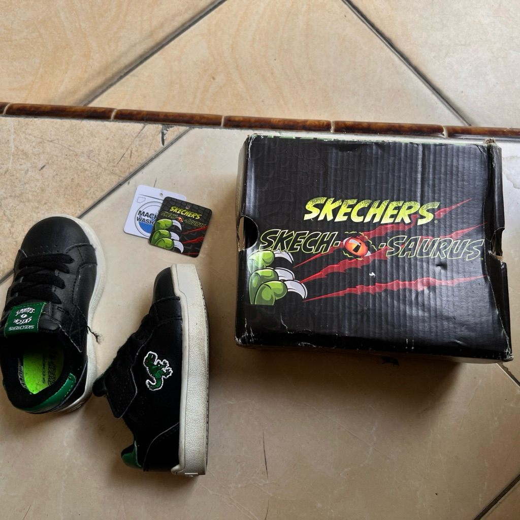 Preloved Skechers anak 100% Original