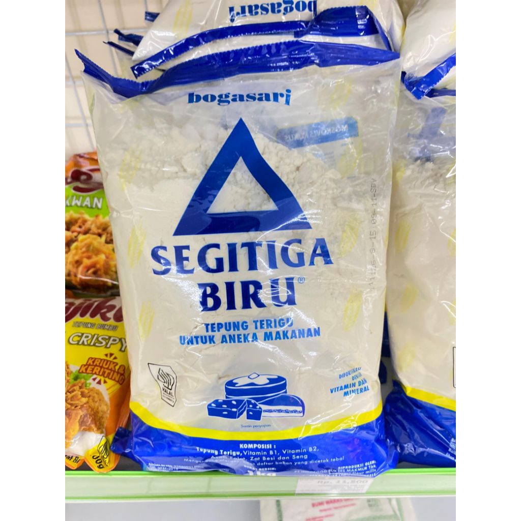 

Tepung Terigu Segitiga Biru Bogosari 1kg
