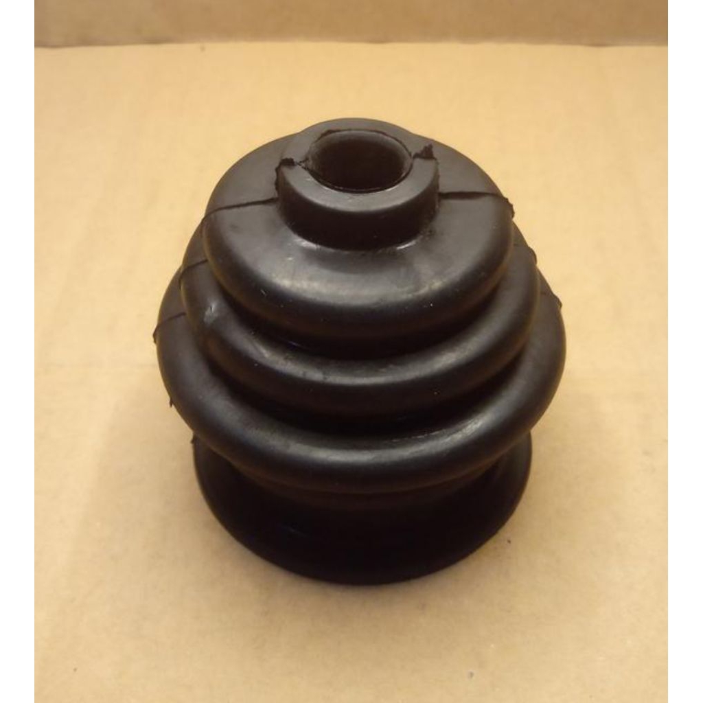 karet boot perseneling mitsubishi kuda bensin