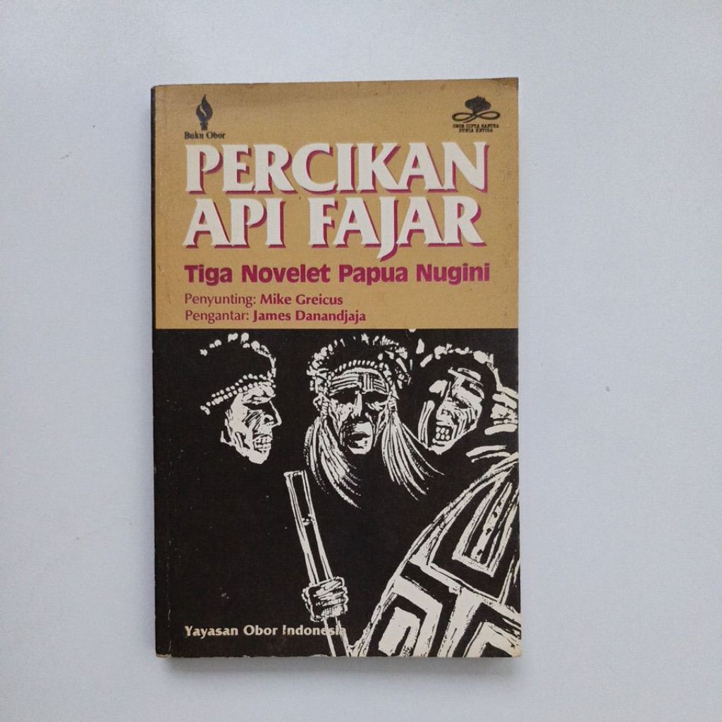 mike greicus : percikan api fajar, tiga novelet papua nugini