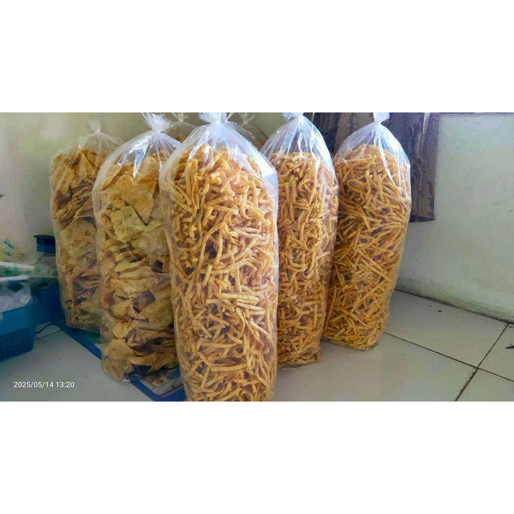 

cistik bawang renyah