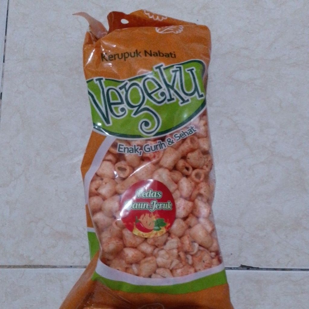

Vegan Kerupuk Kentang Vegeku Tanpa Bawang/Telur/ Susu- Makaroni Pedas