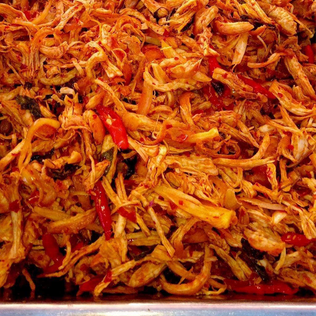 

ayam suwir pedas