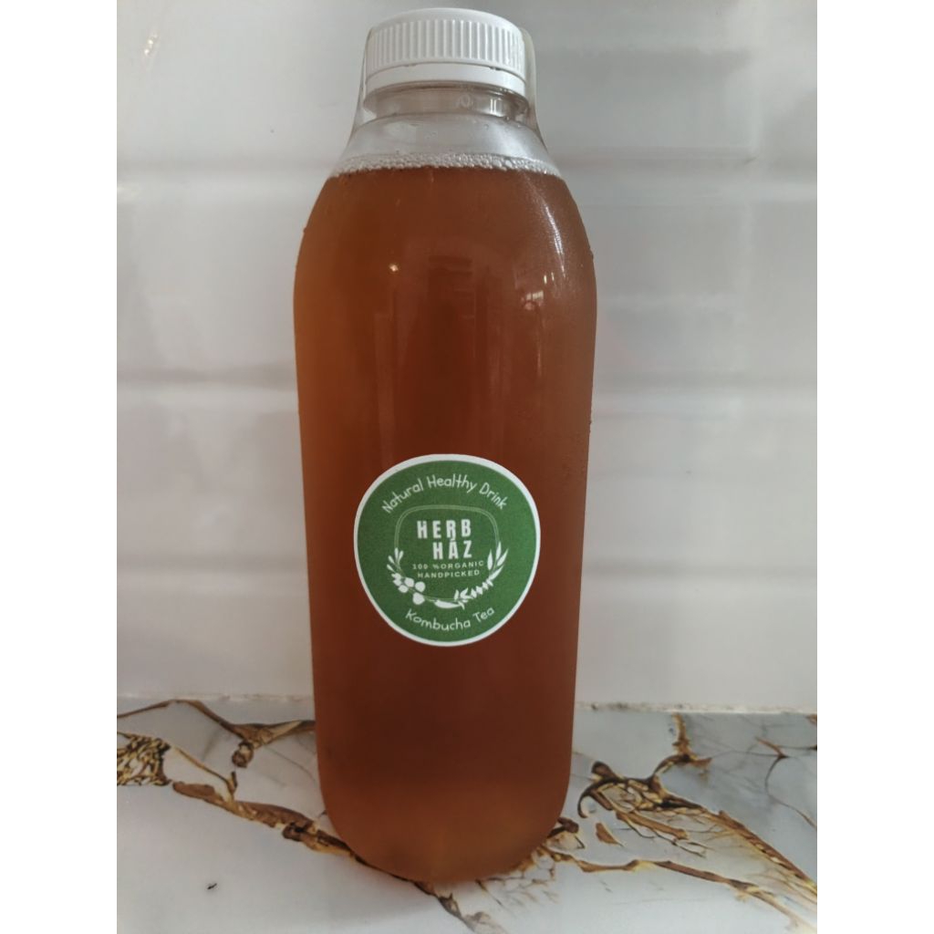 

Kombucha tea mint leaves