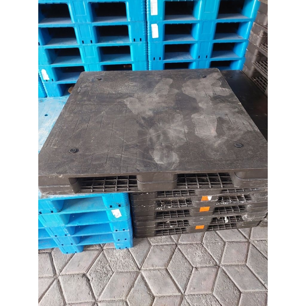 

palet plastik murah 110x110x13.5