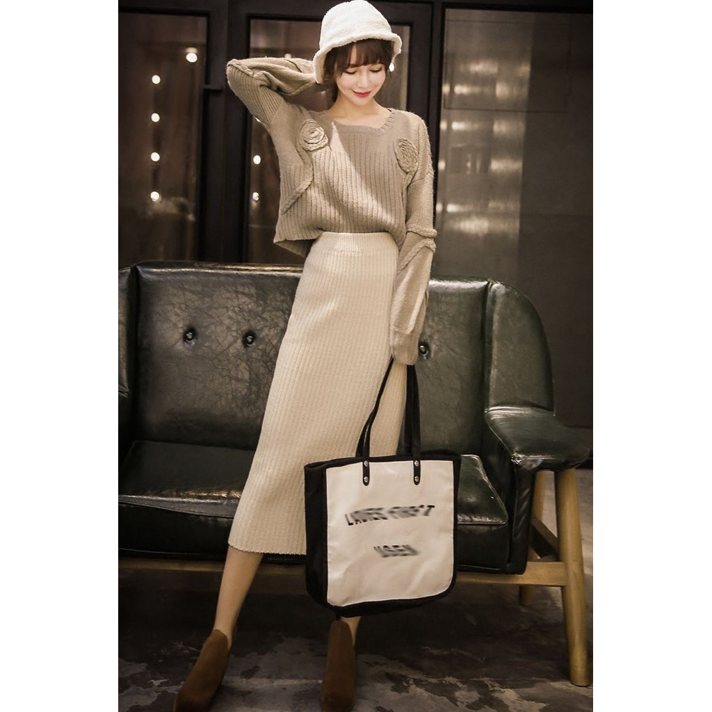 Rok Korea Maxi Rajut Panjang Warna Apricot Cream – Rok Rajut Hijab Fashion Wanita Kekinian Elegan