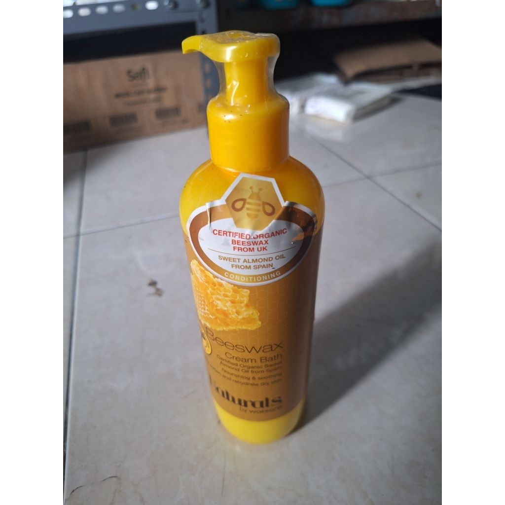 Naturals By Watsons Beeswax Cream Bath 490ml