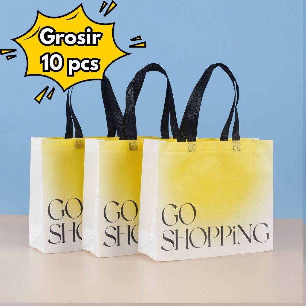 

10PCS Grosir Stock Tersedia Tas Spunbond Handle | Goodie Bag | Tote Bag | Souvenir | Hampers |untuk Toko Baju| Selamatan Haji Khitan Ultah Wedding 28x20x10 32x27x10 43x32x10 47x36x10