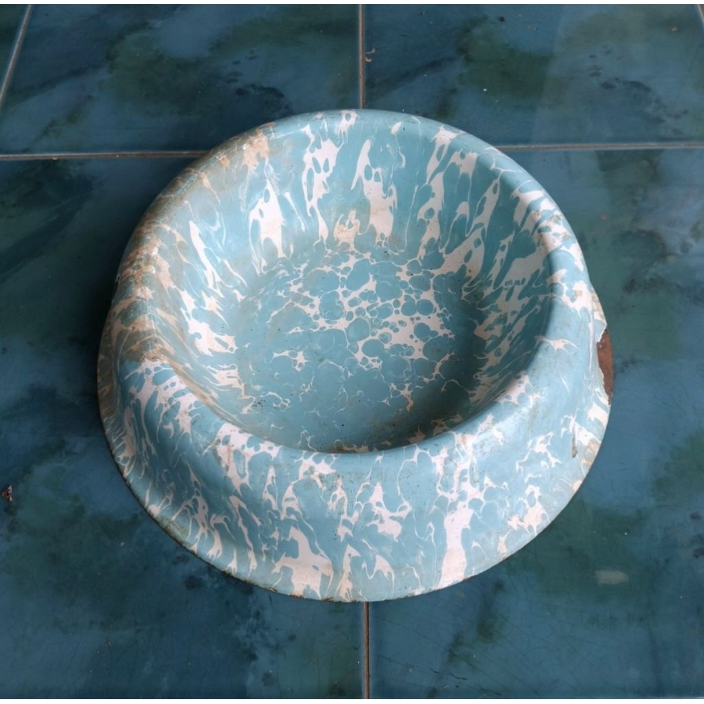 Enamel blirik antik ember enamel blirik lawas baskom enamel blirik kuno