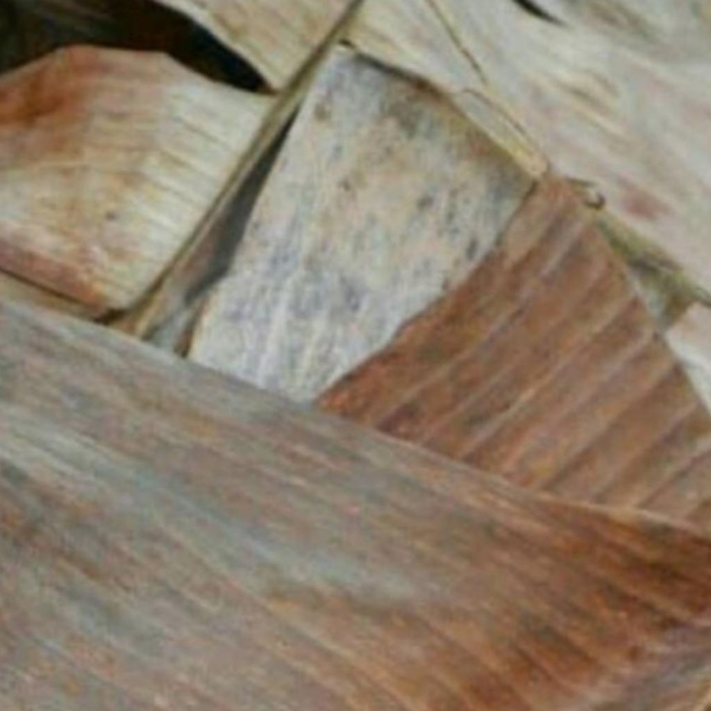 

daun pisang kering atau daun pisang emas 1kg