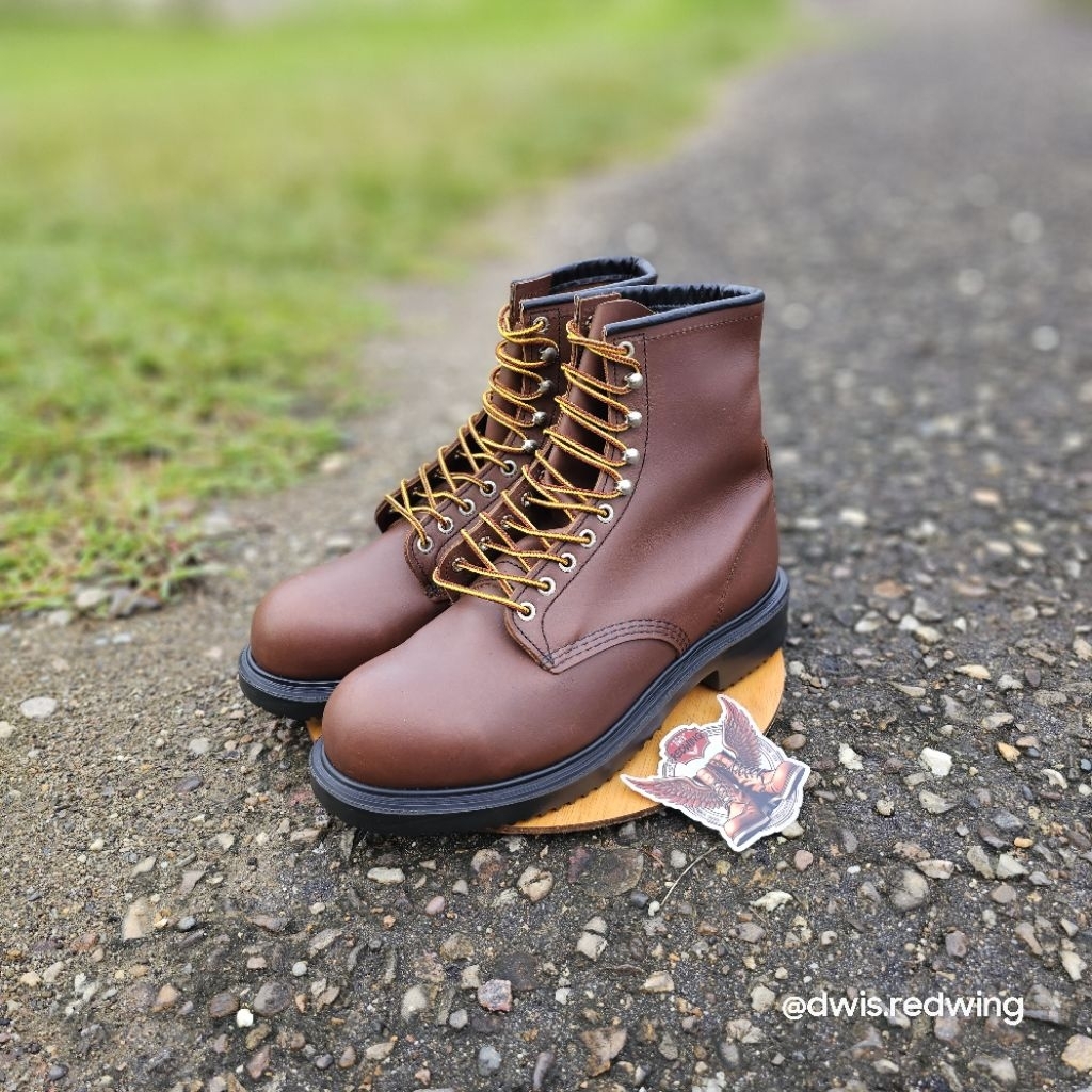 Red Wing 2233 Safety Supersole Size 44 Baru