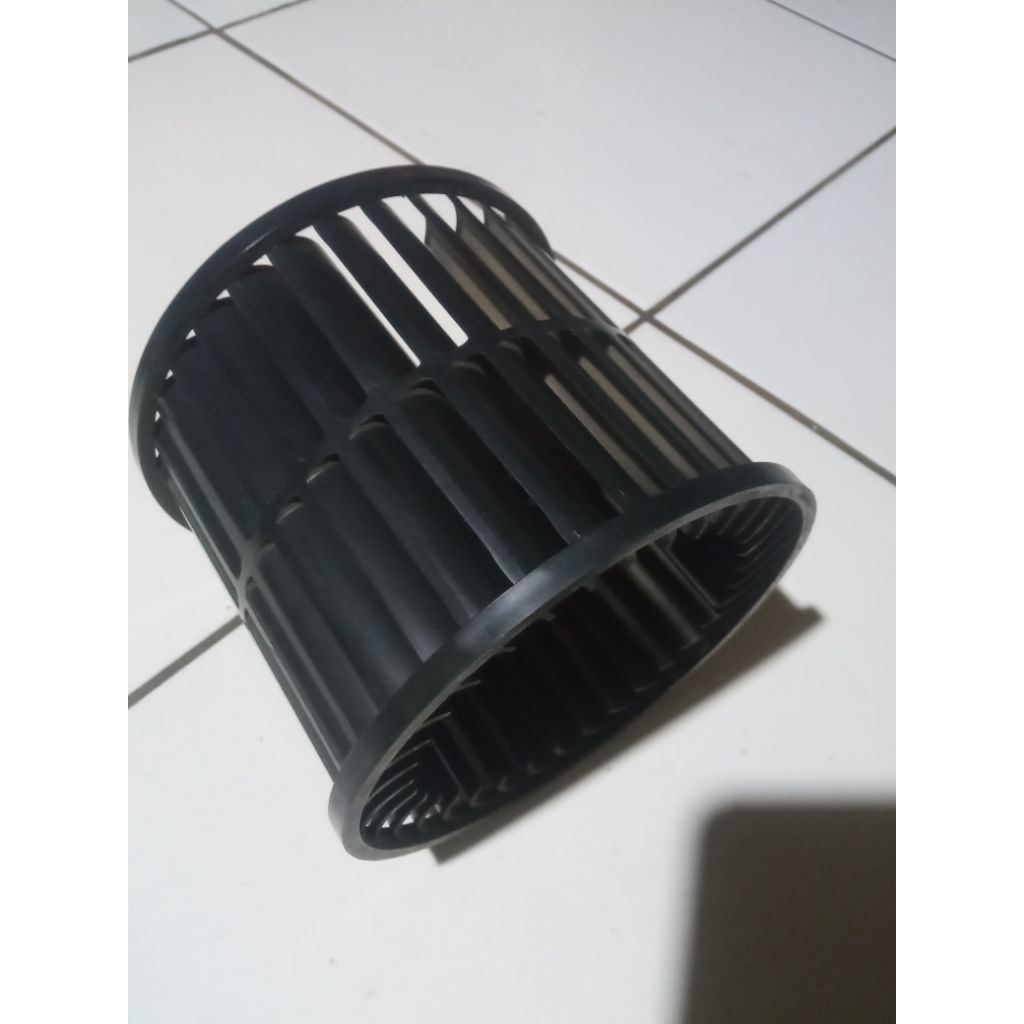 baling-baling kincir air untuk PLTA mini