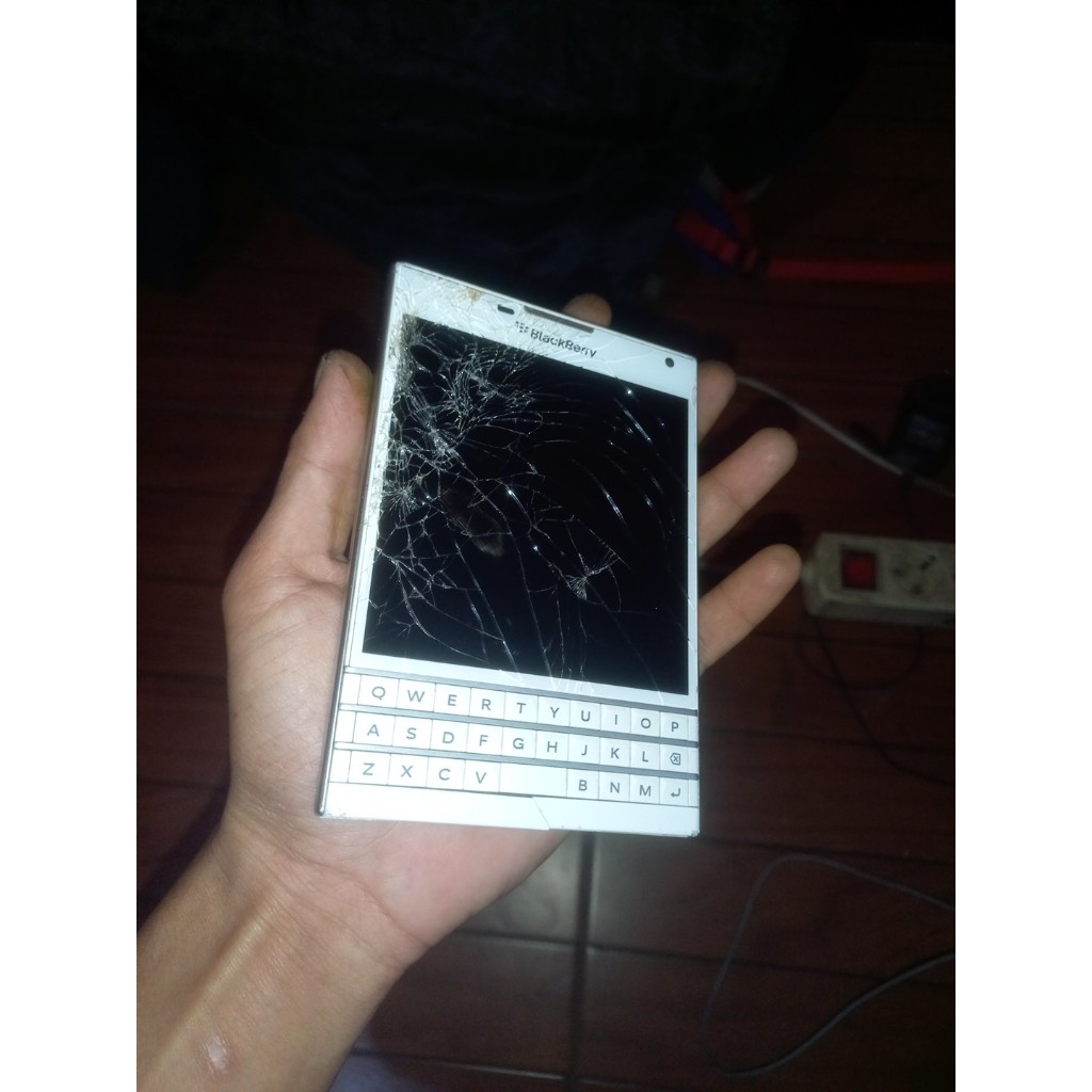 blackberry passport mesin normal lcd tc pecah
