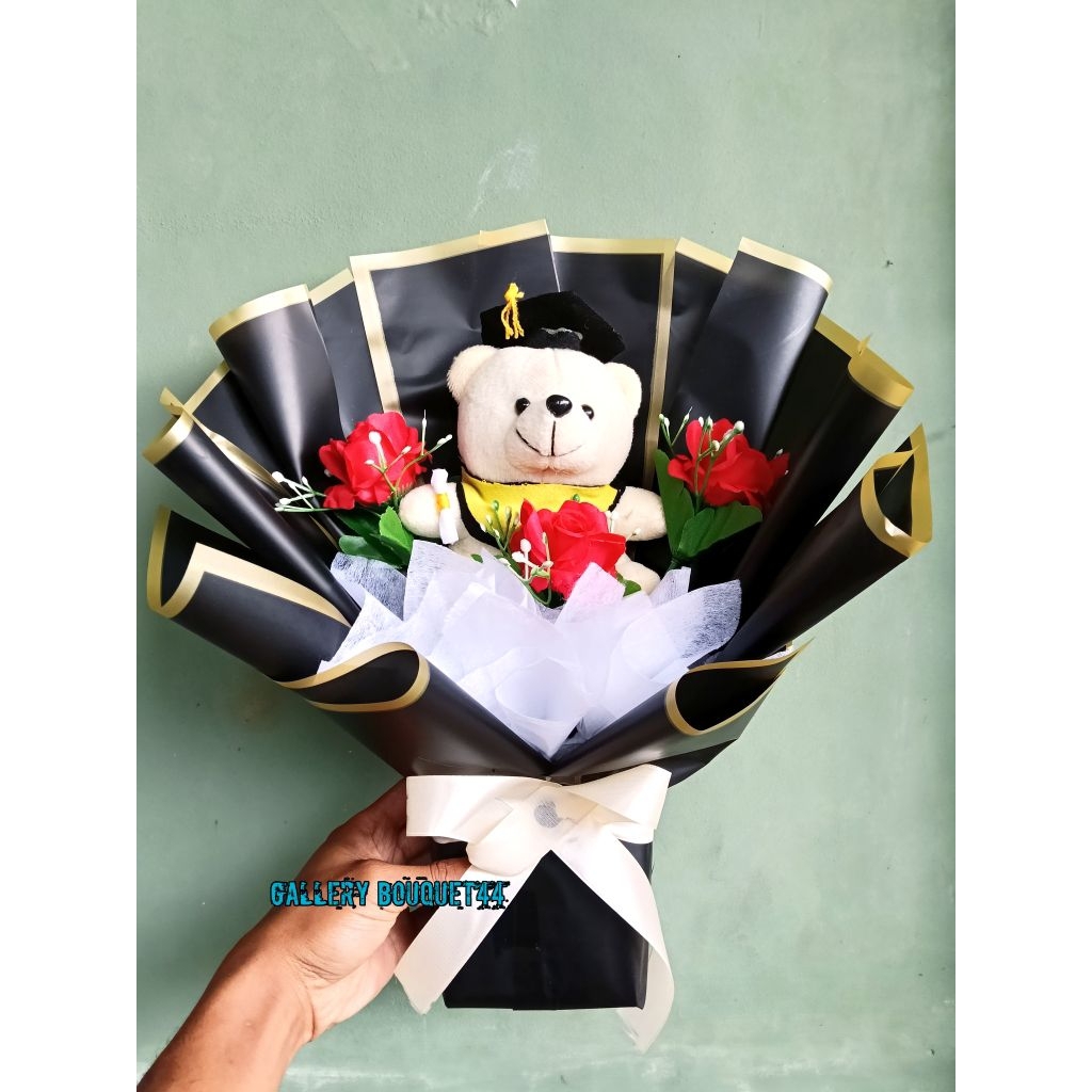 BUKET WISUDA ,BUKET BONEKA WISUDA ,BUKET UANG BONEKA, BUKET WISUDA