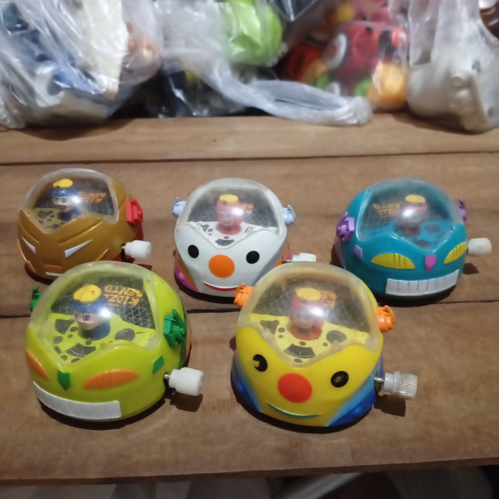 hokben toys kidzu bento robot head car set