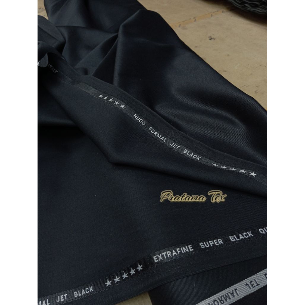 Bahan / Kain Jas Wool Tuxedo Jet Black / Kain Wool Premium Spesial Hitam ( Harga Per 50 Cm)