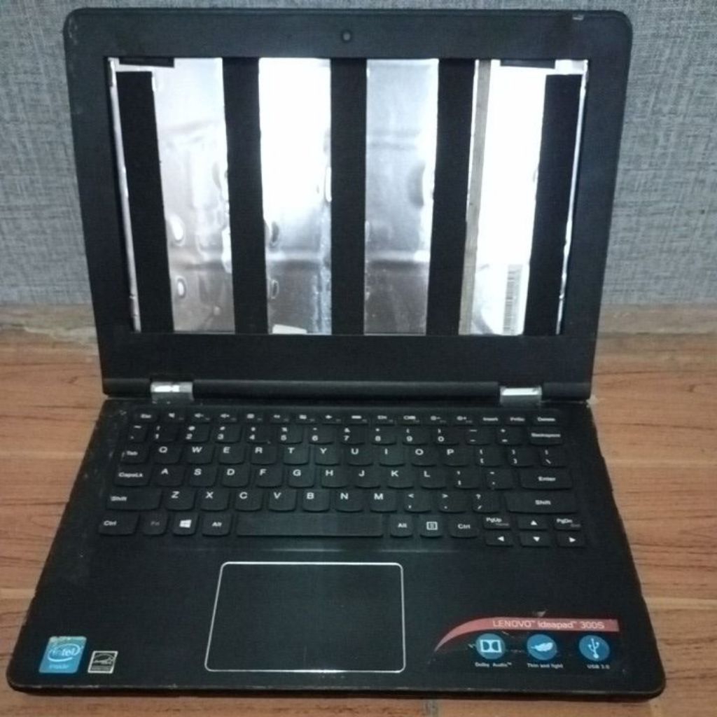 Casing notebook Lenovo Ideapad 300S second mulus & kibort utuh