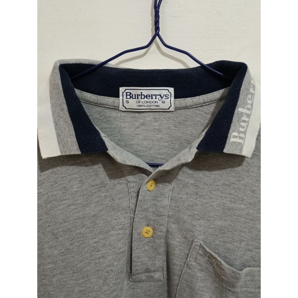 Kaos kerah polo Burberry