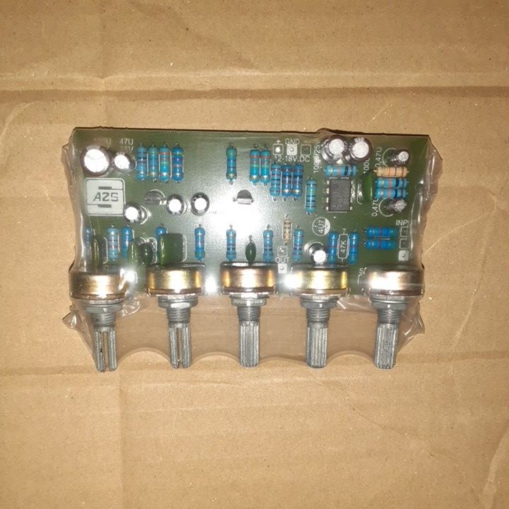 Tone Control plus middle plus subwoofer