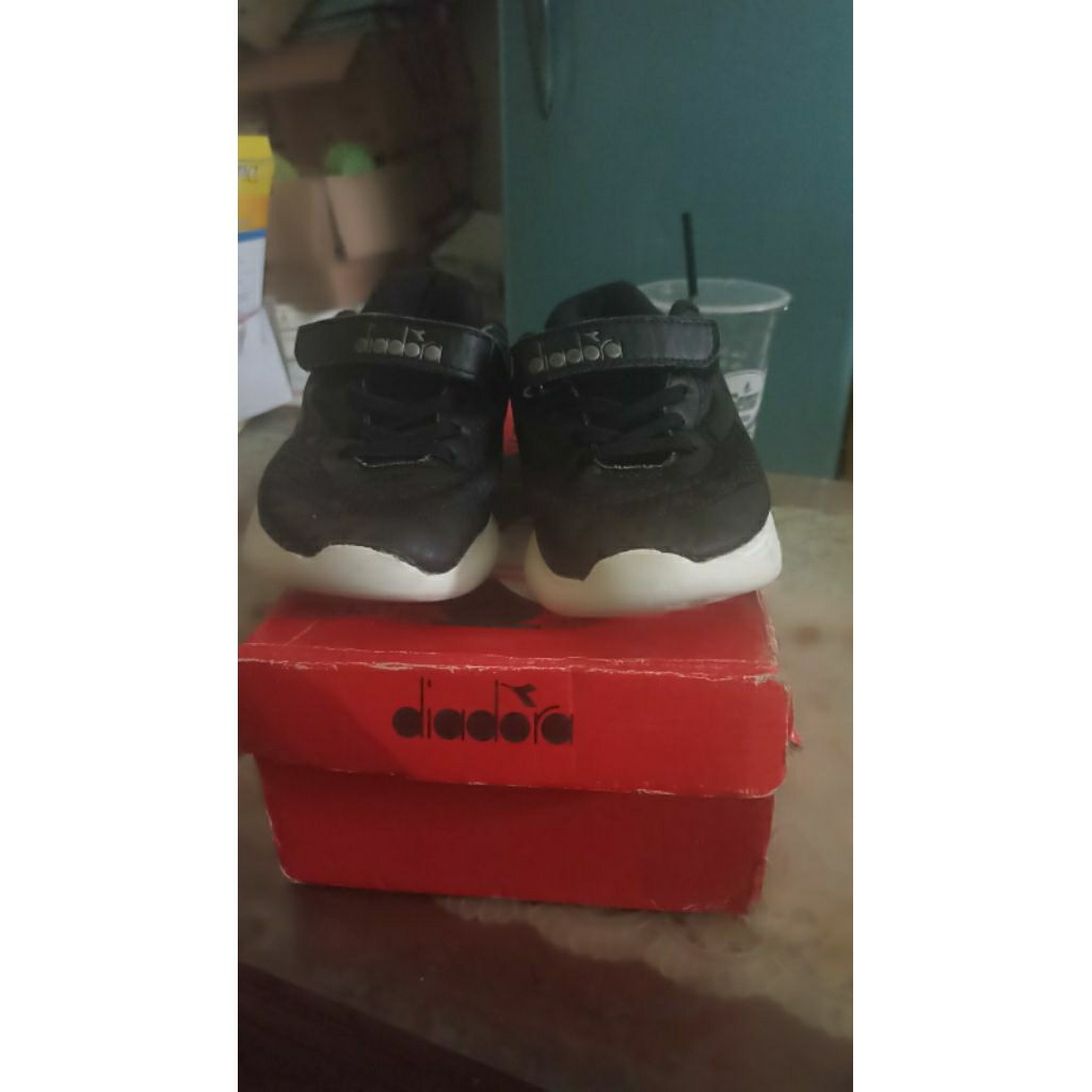 sepatu anak diadora ori sport station preloved