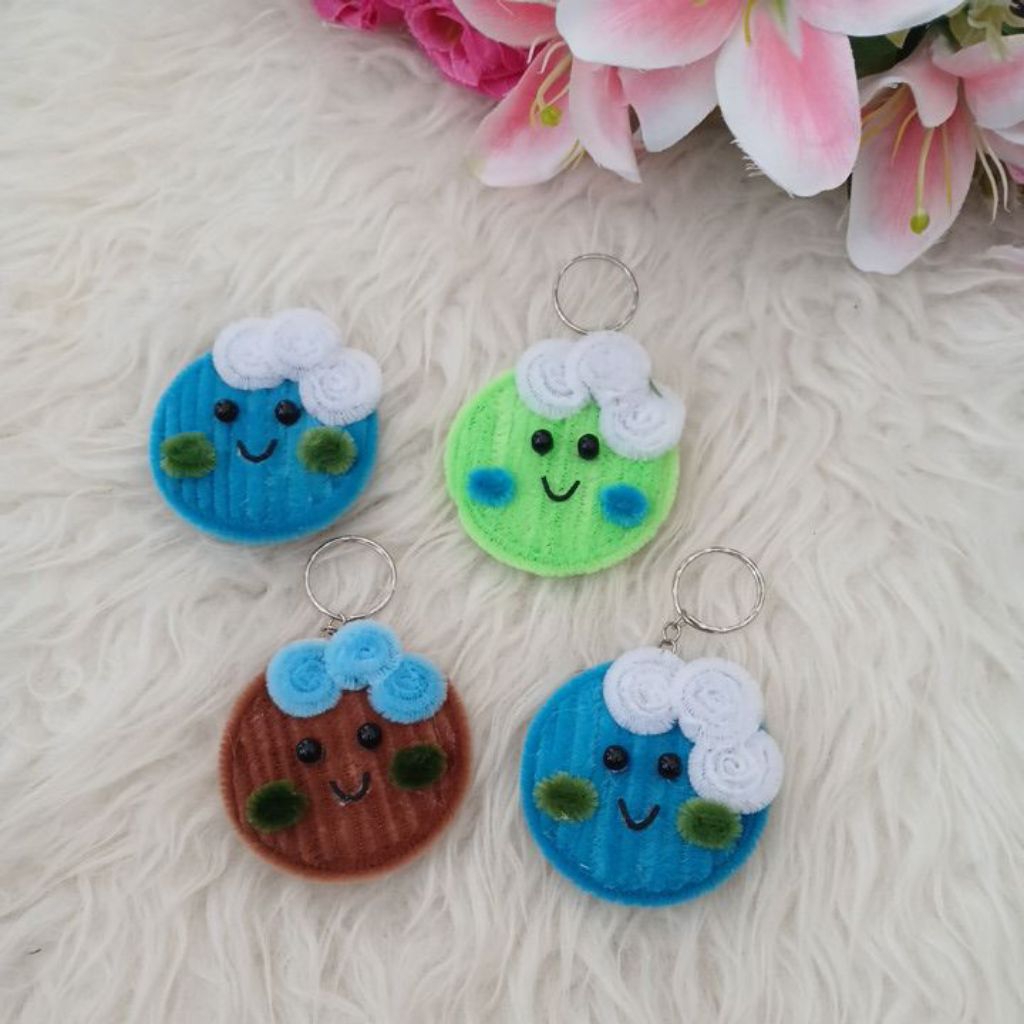 gantungan kunci bulan