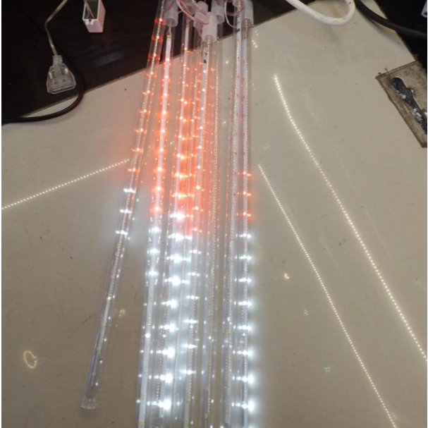 Lampu Hias Gantung Meteor Rain Outdoor Merah Putih 17 Agustus RGB Sky