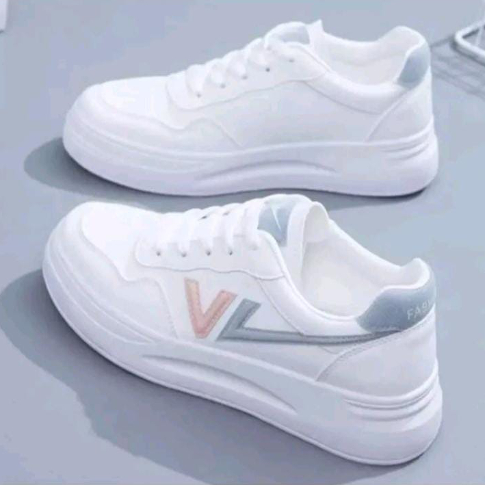 Sepatu sneakers wanita sepatu kekinian wanita sepatu putih casual wanita sepatu cewek dewasa terbaru
