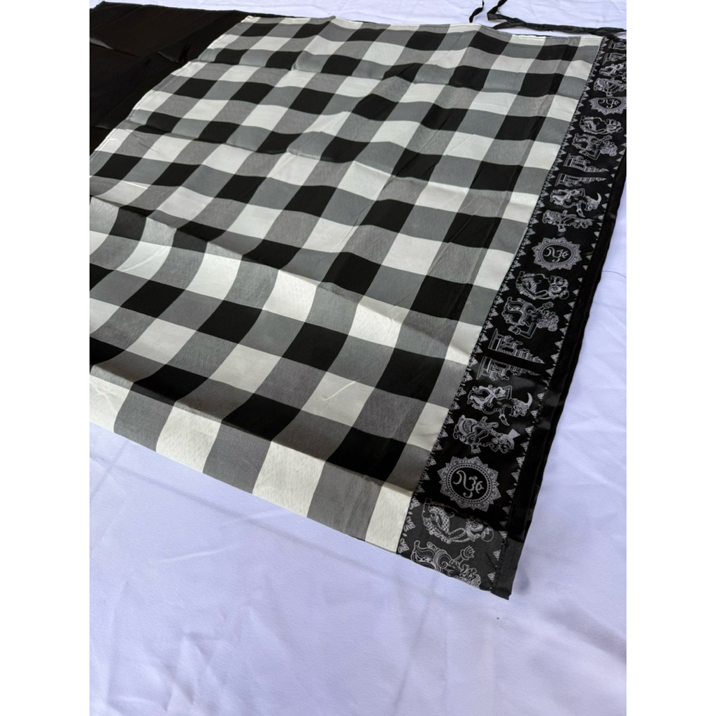 wastra pelinggih pura dan merajan/sanggah