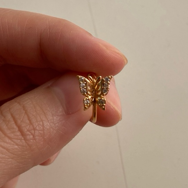 Anting kupu-kupu warna emas (Preloved)