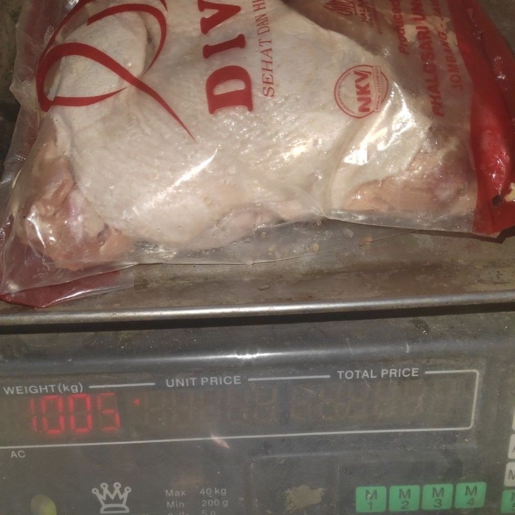 

Boneless paha (paha ayam tanpa tulang) dengan kulit