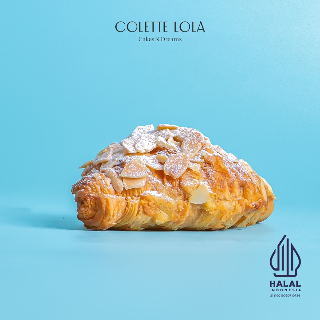 

Colette Lola Almond Croissant