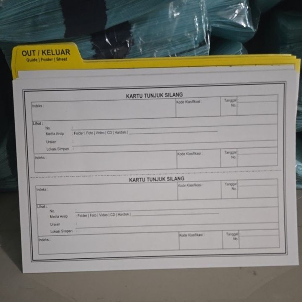 

Guide sekat arsip out / kartu tunjuk silang Dokumen Peralatan Kearsipan (satuan)