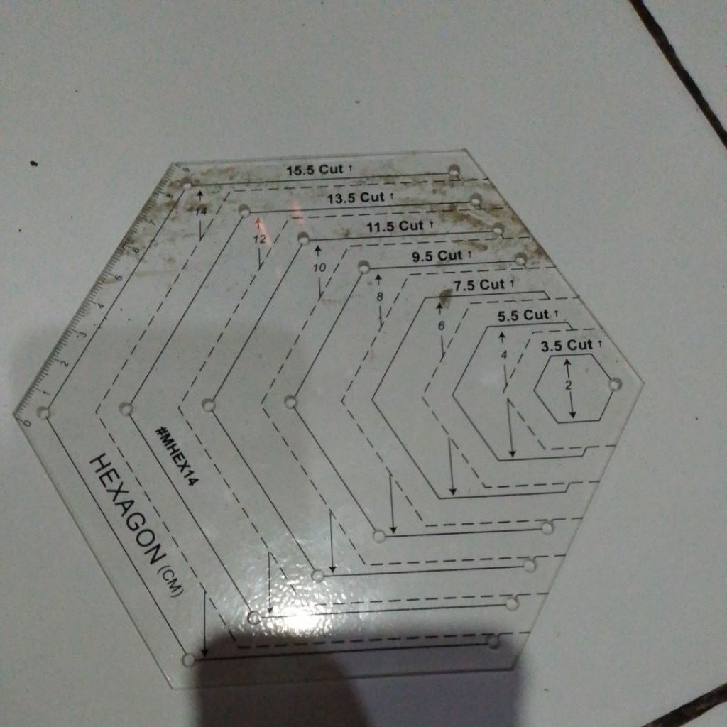 

Penggaris Quilting Hexagonal ( Bekas)