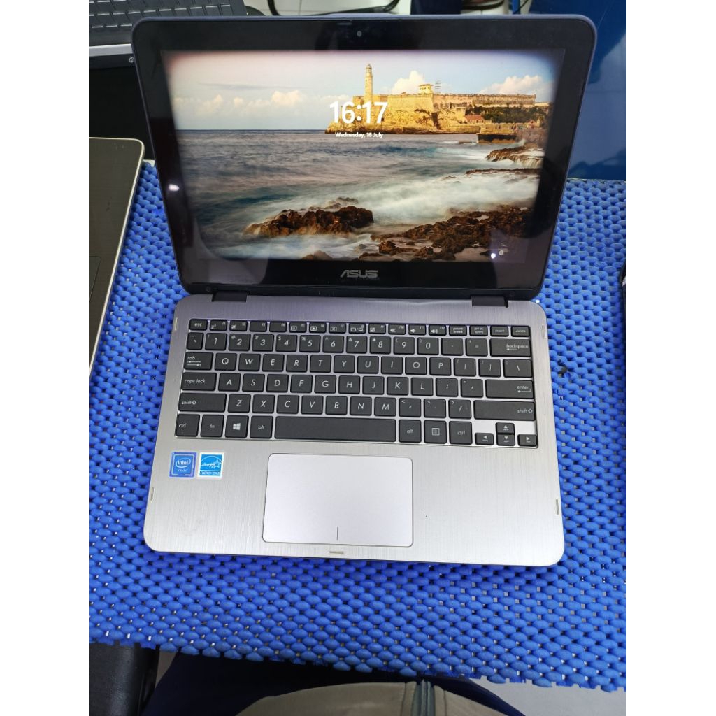 Netbook Asus TP203NAH intel Ram 4 ssd 512 gb dijual seadanya