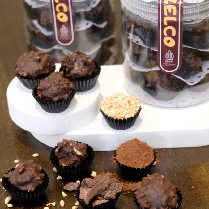 

Zelco - Choco Truffle dengan Kacang Coklat Cemilan Makanan Manis