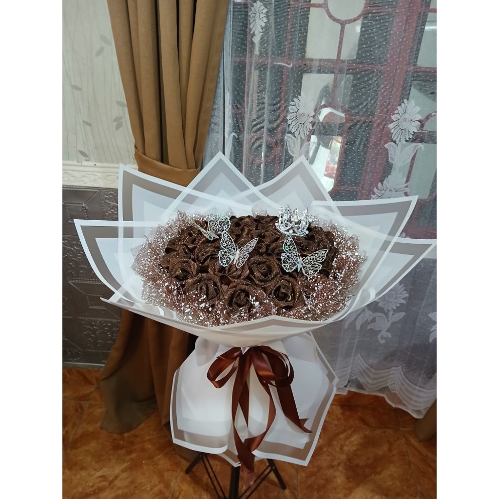 

BUKET BUNGA PITA SATIN GLITTER VIRAL MAHOGANY 30 TANGKAI